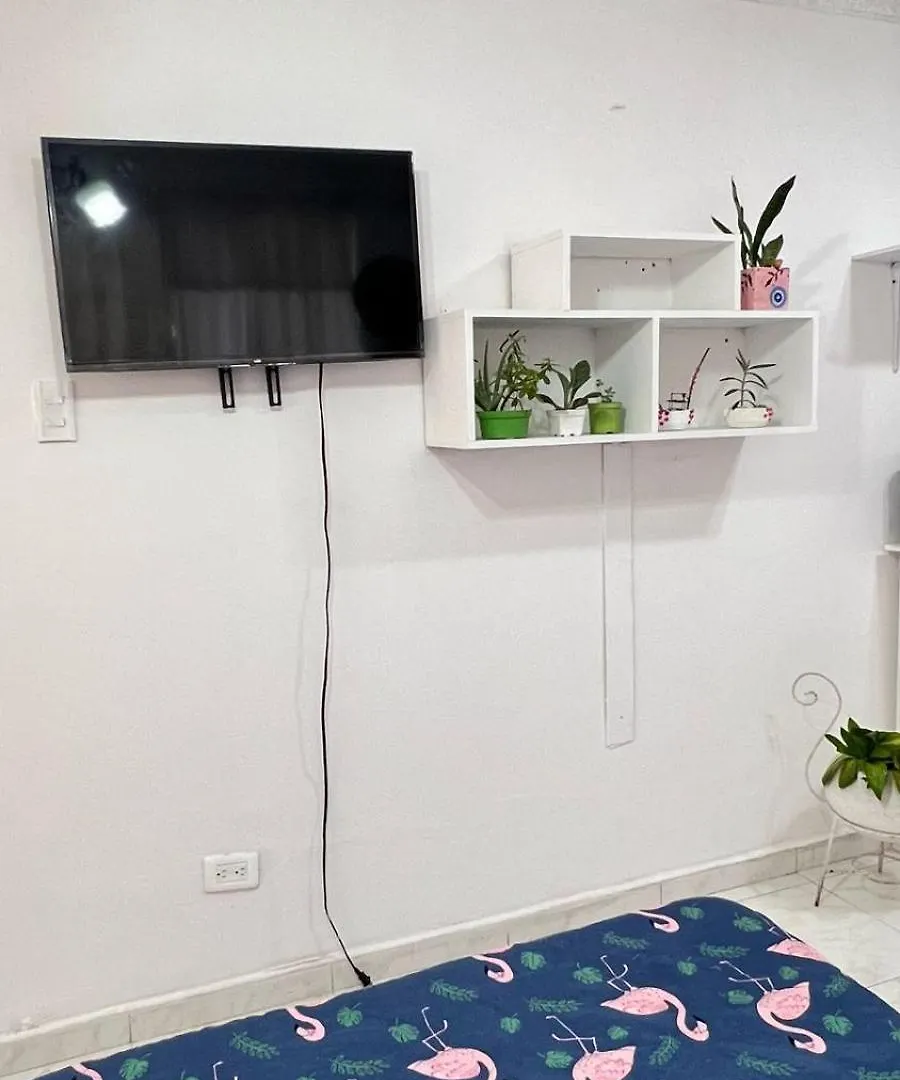 Intimate, Comfortable And Pleasant Cali 0*,